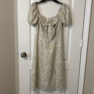 Spring Dress with cute tie in front